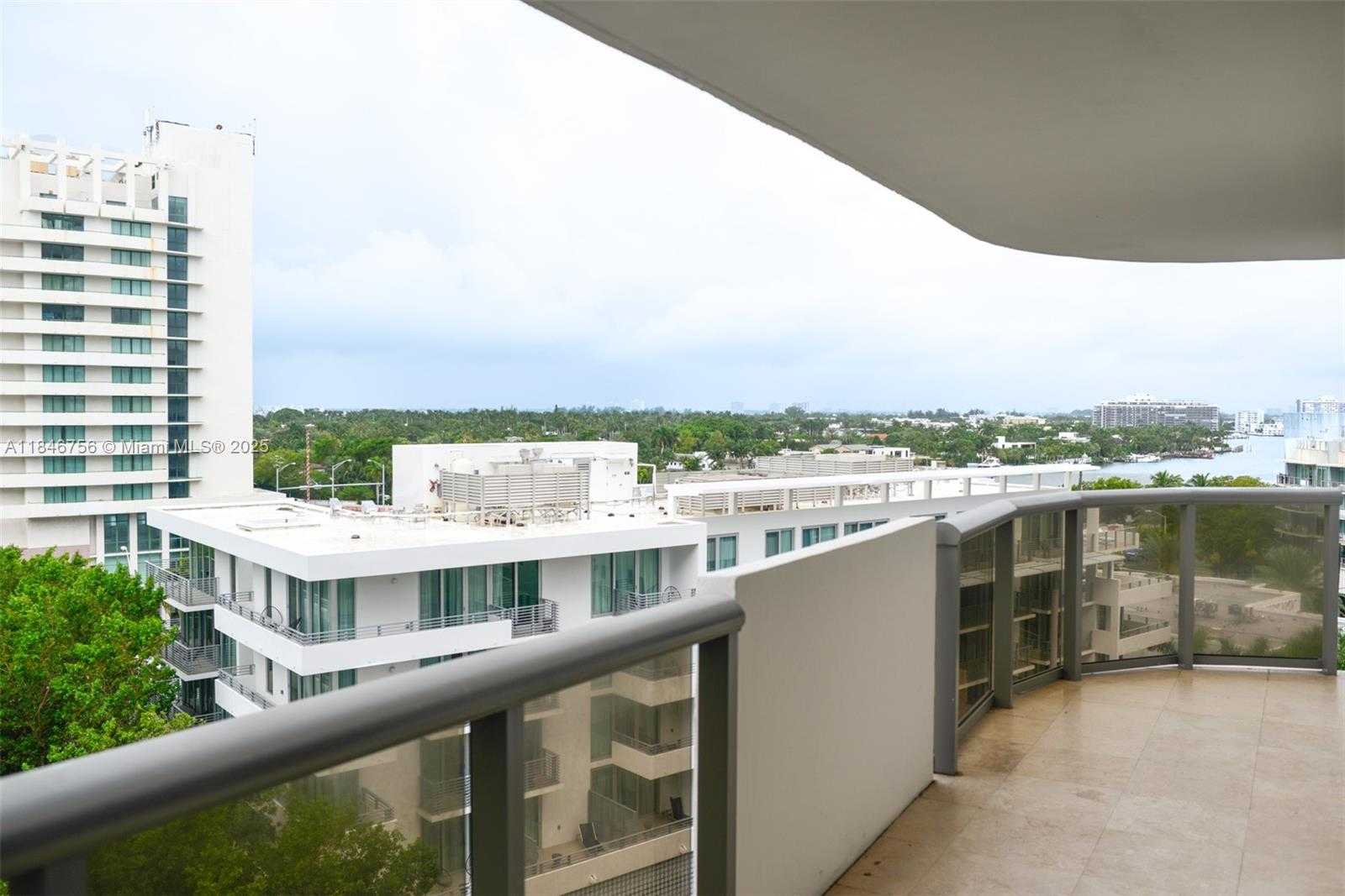 Small Image of 6039 COLLINS AVE #937, Miami Beach Number 3