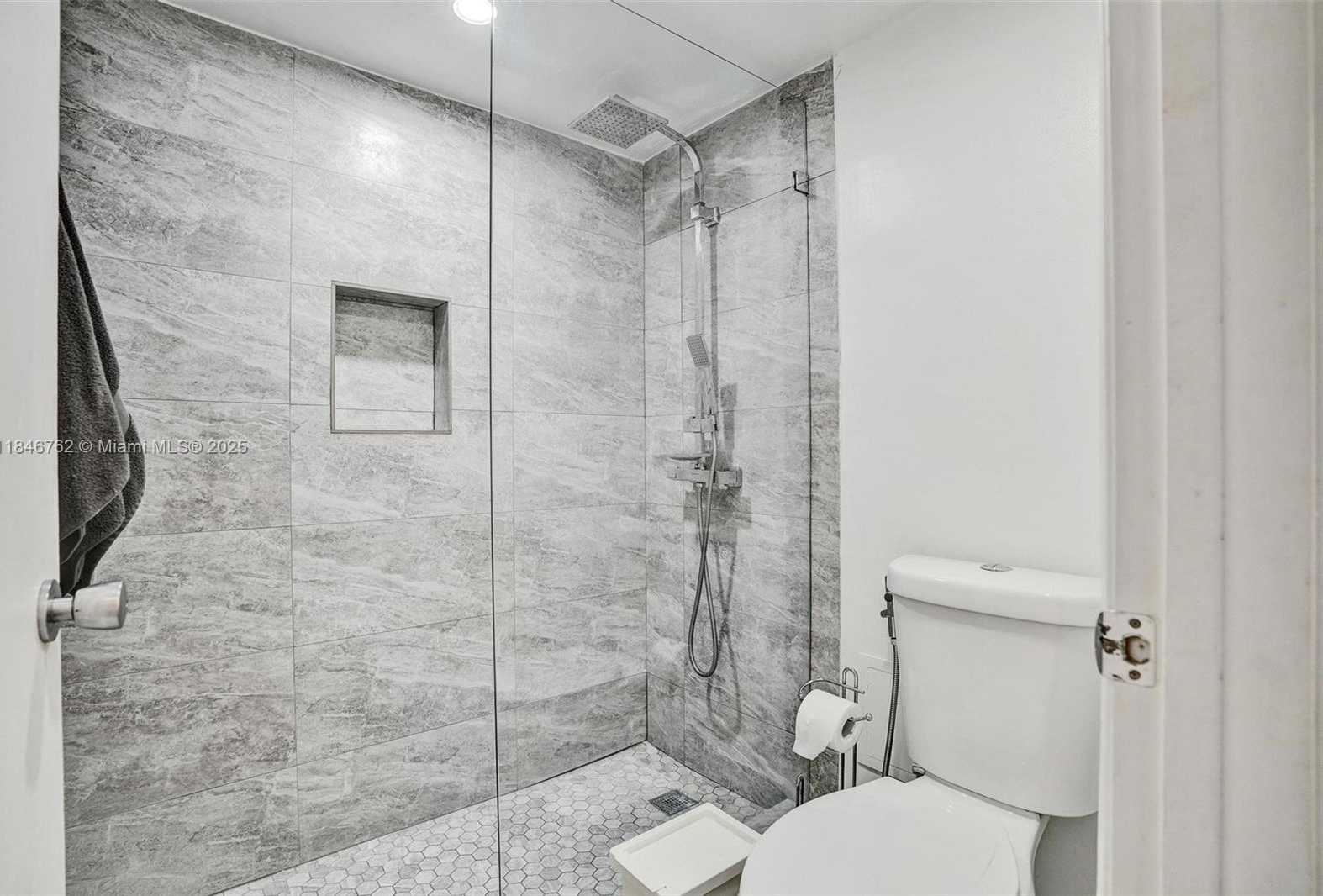 Small Image of 20355 NORTH EAST 34TH CT #425, Aventura Number 20