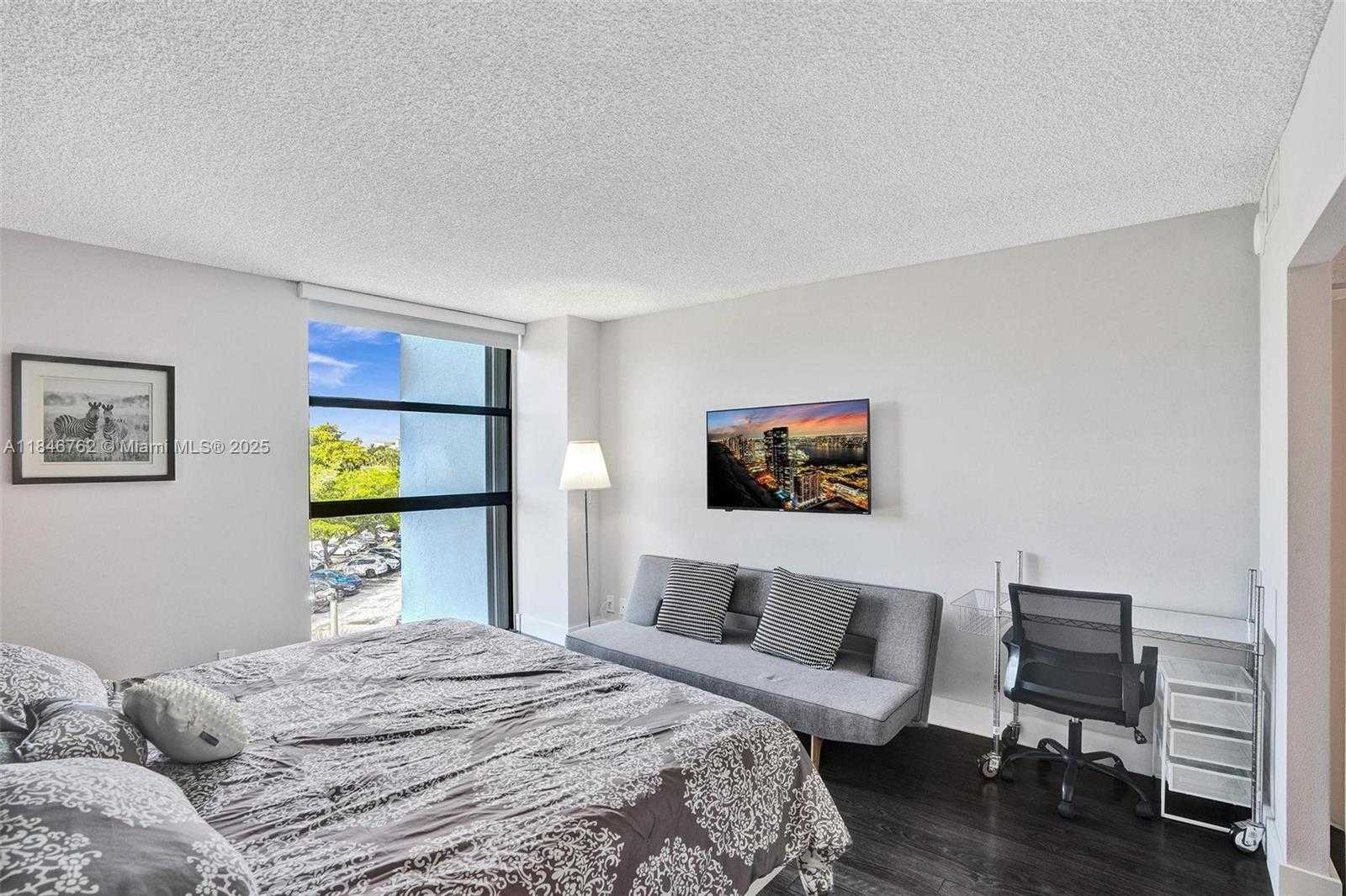 Small Image of 20355 NORTH EAST 34TH CT #425, Aventura Number 24