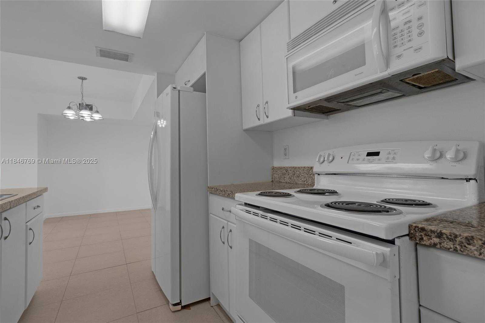 Small Image of 1555 NORTH TREASURE DR #205, North Bay Village Number 10