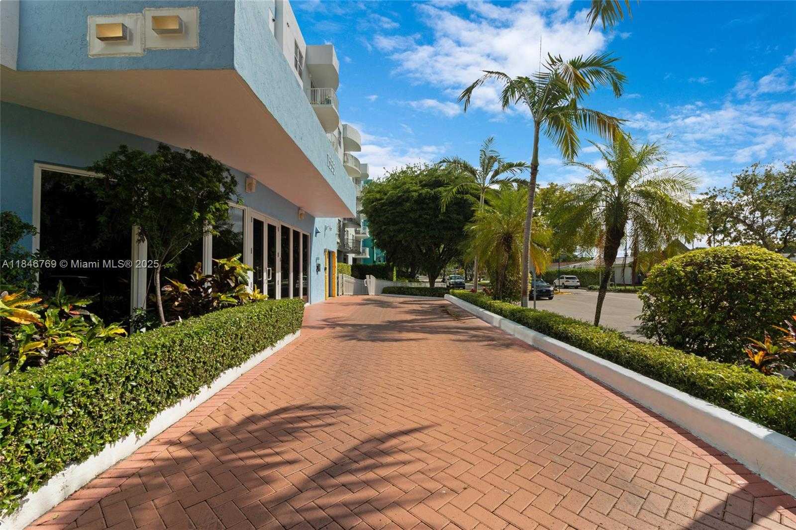 Small Image of 1555 NORTH TREASURE DR #205, North Bay Village Number 32