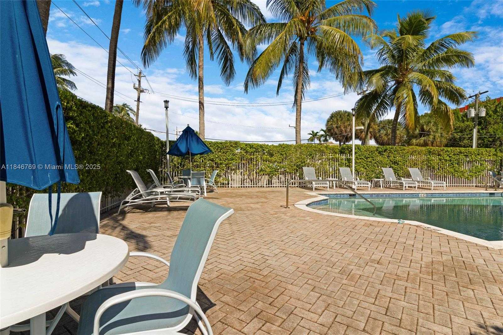 Small Image of 1555 NORTH TREASURE DR #205, North Bay Village Number 36