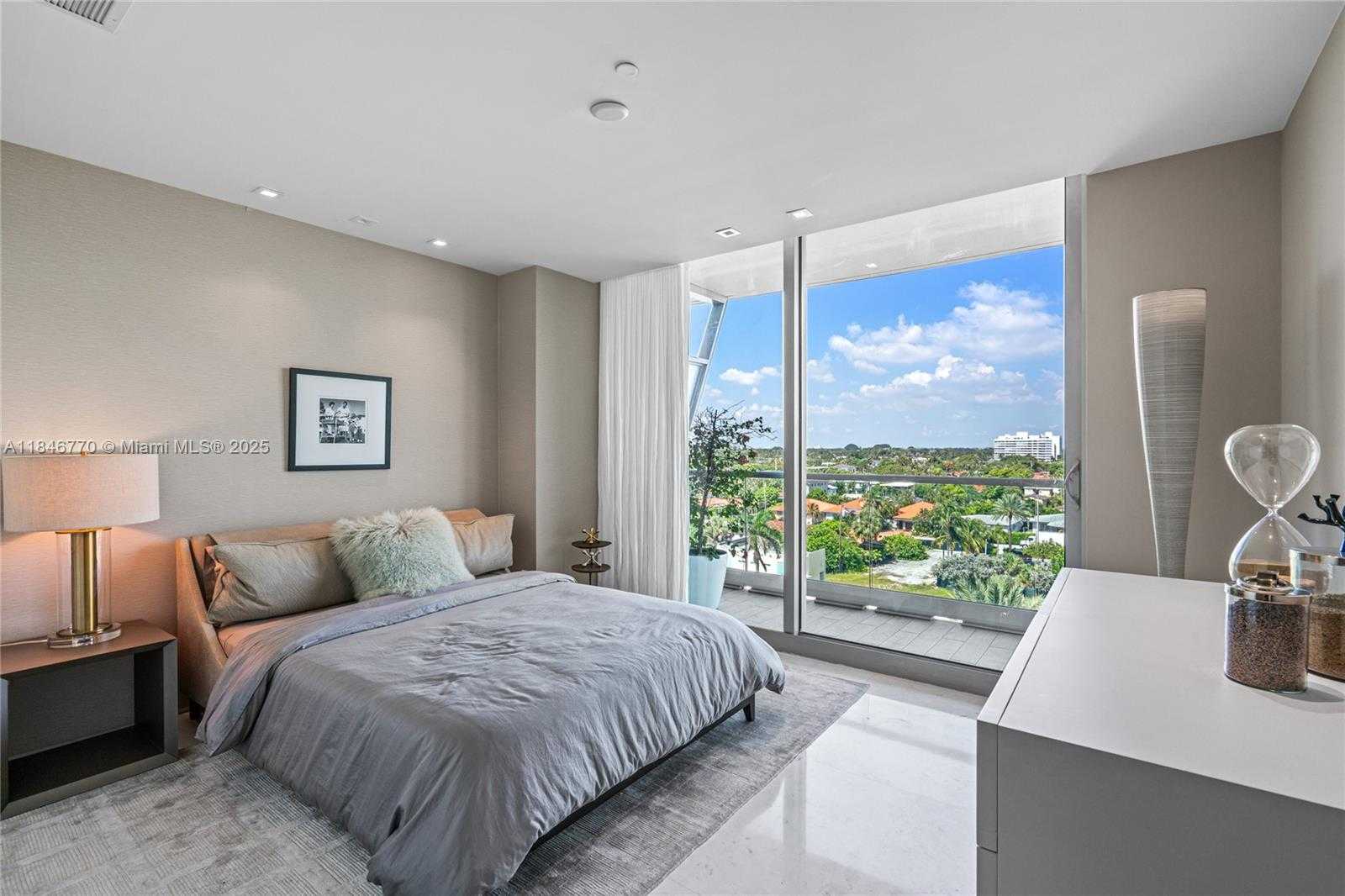 Small Image of 9349 COLLINS AVE #605, Surfside Number 14