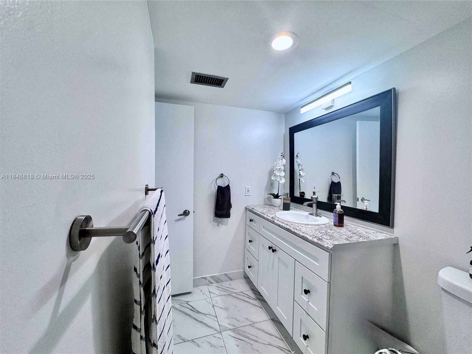 Small Image of 2851 NORTH EAST 183RD ST #1508E, Aventura Number 13