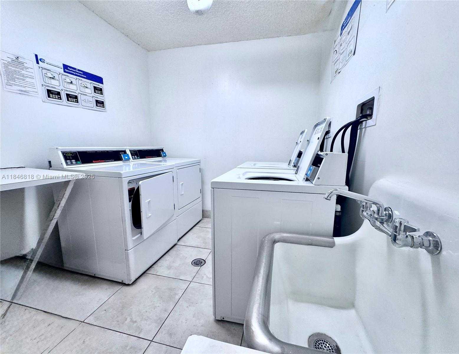 Small Image of 2851 NORTH EAST 183RD ST #1508E, Aventura Number 16