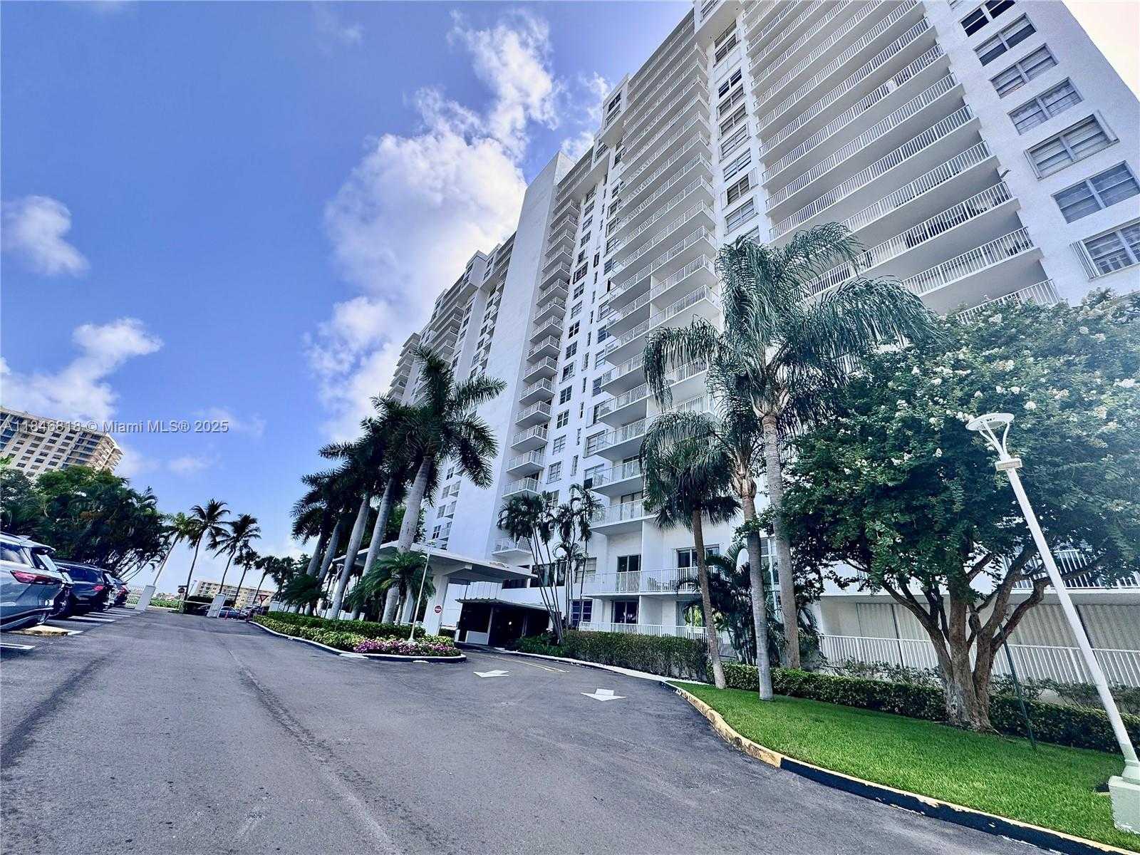 Small Image of 2851 NORTH EAST 183RD ST #1508E, Aventura Number 23