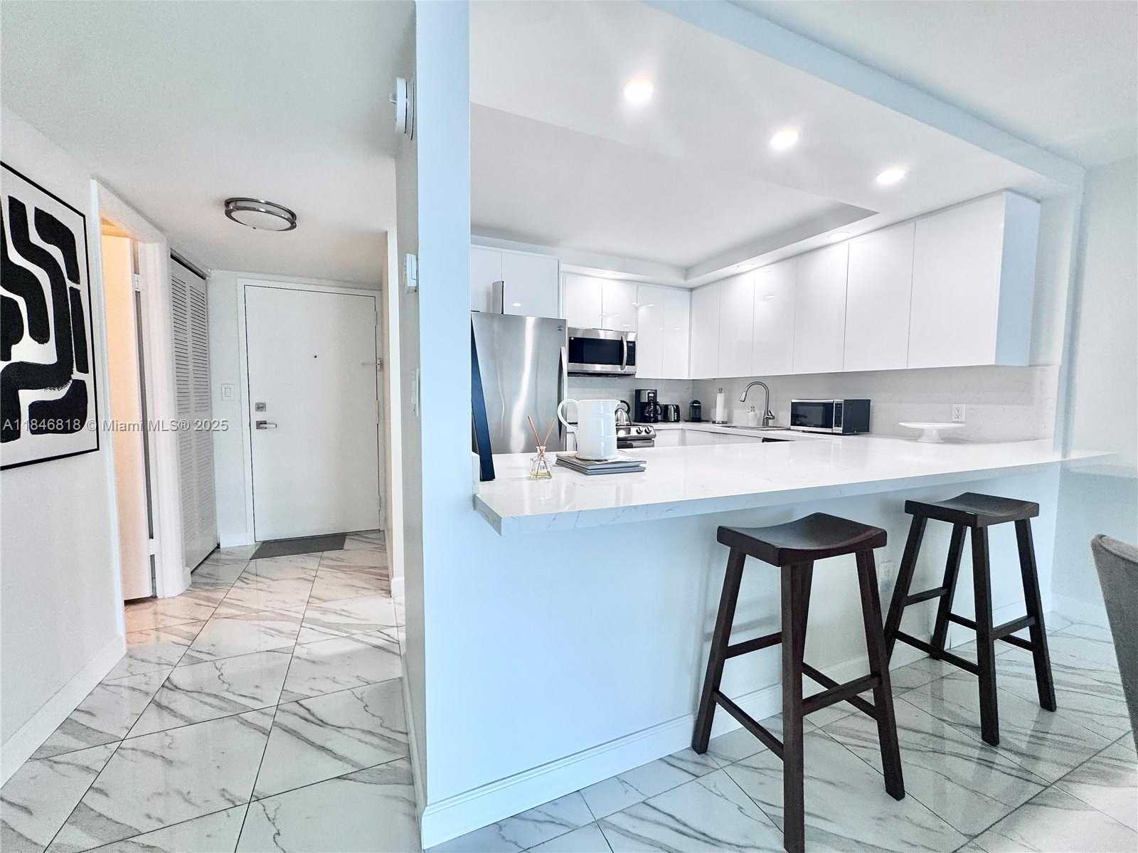 Small Image of 2851 NORTH EAST 183RD ST #1508E, Aventura Number 3