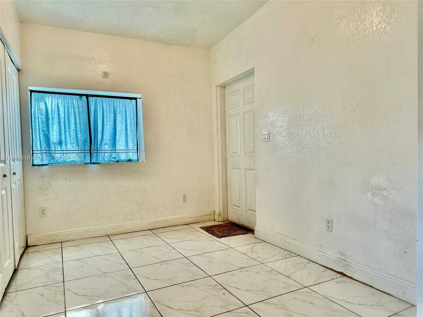 Small Image of 1284 NORTH WEST 39 ST, Miami Number 18