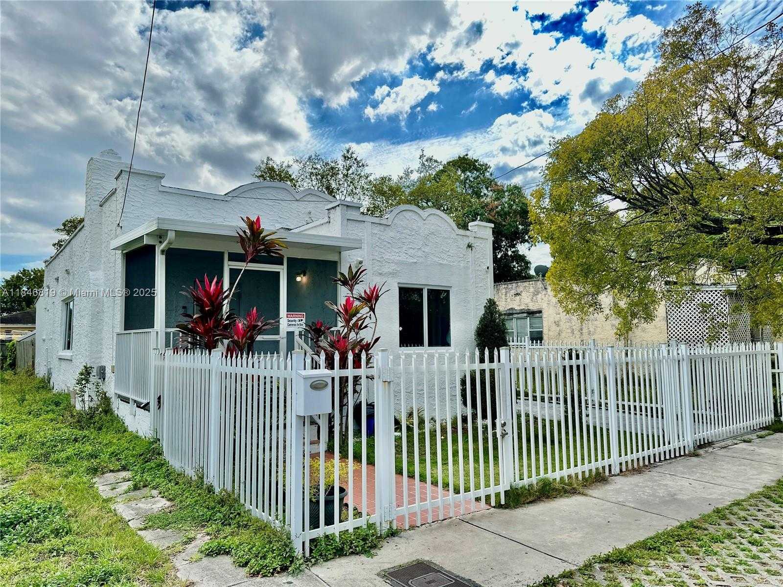 Small Image of 1284 NORTH WEST 39 ST, Miami Number 3