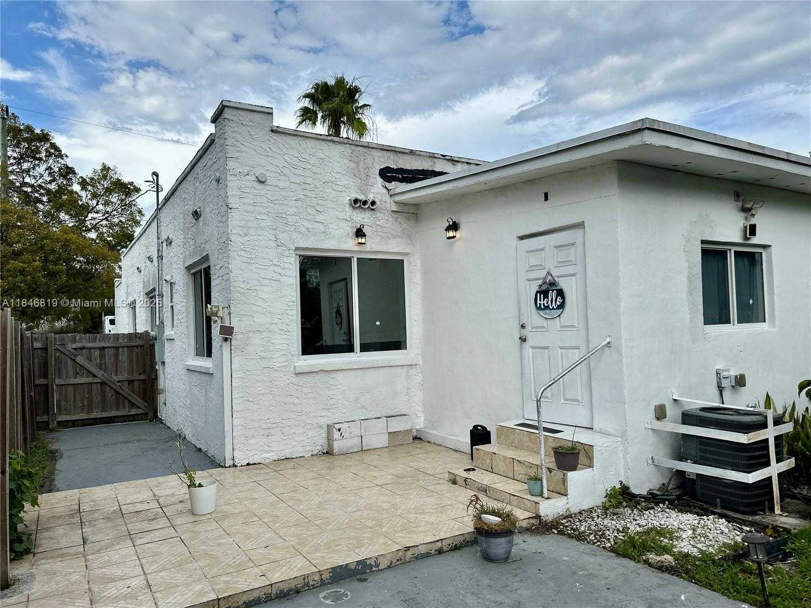 Small Image of 1284 NORTH WEST 39 ST, Miami Number 5