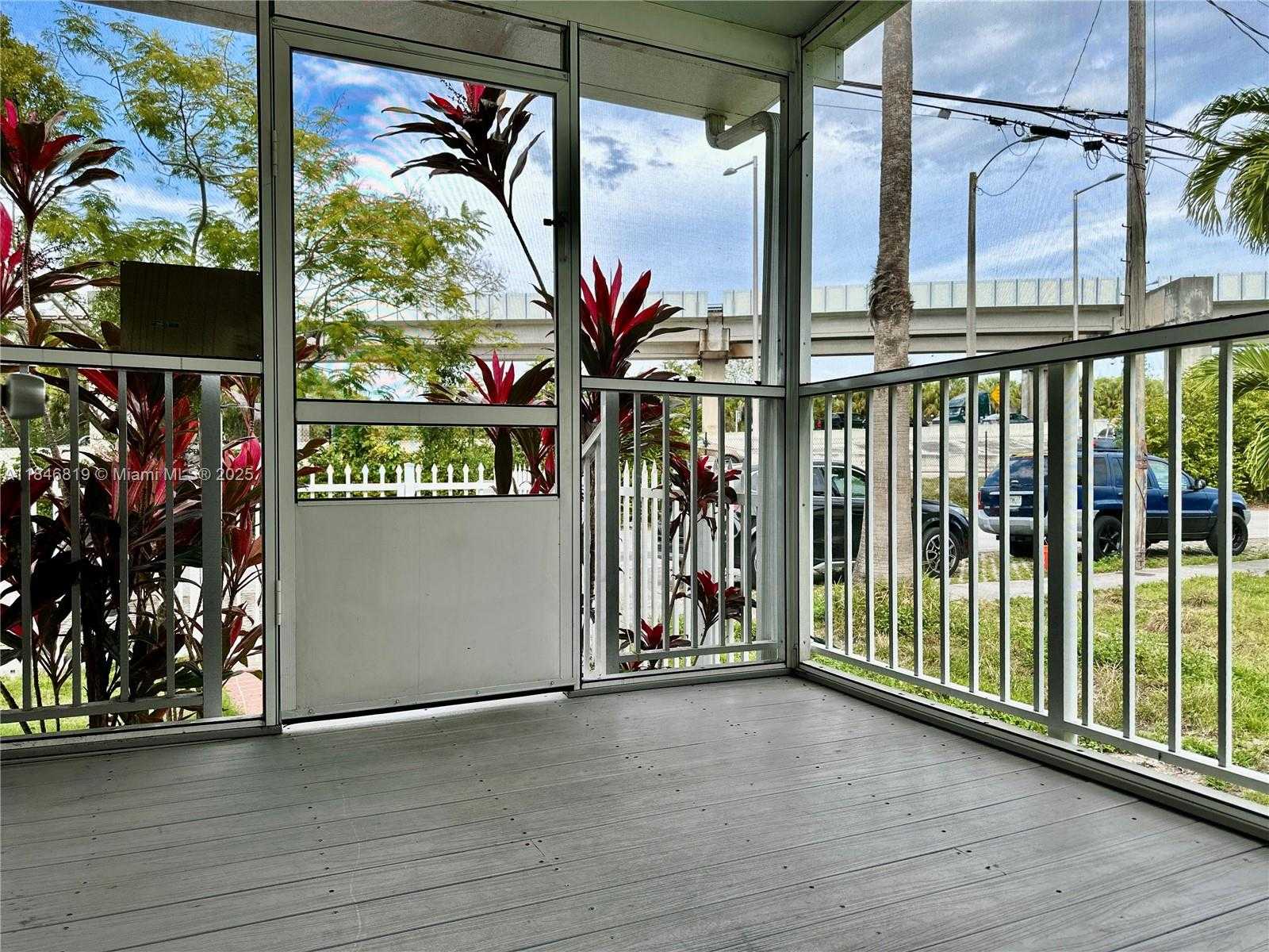 Small Image of 1284 NORTH WEST 39 ST, Miami Number 6