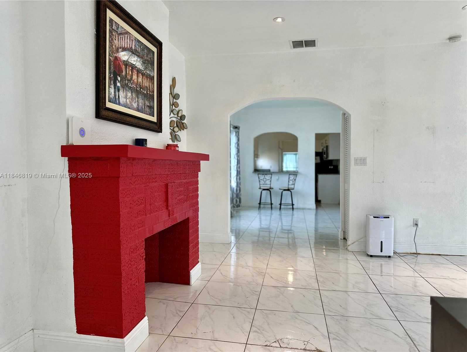 Small Image of 1284 NORTH WEST 39 ST, Miami Number 7