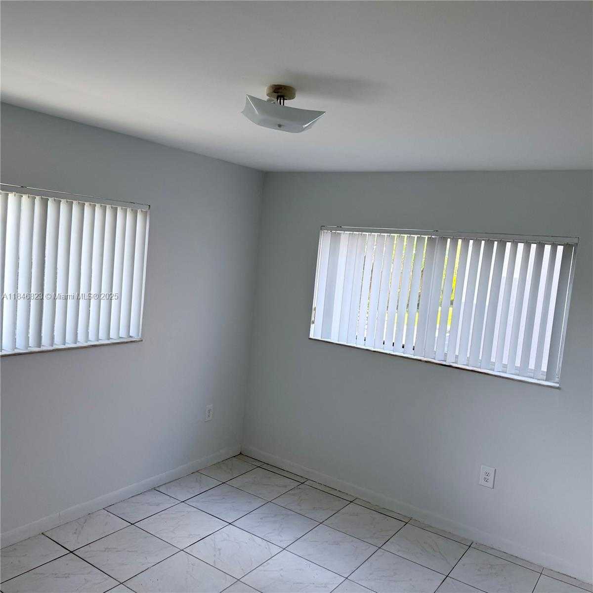 Small Image of 2750 WEST 76TH ST #104, Hialeah Number 11