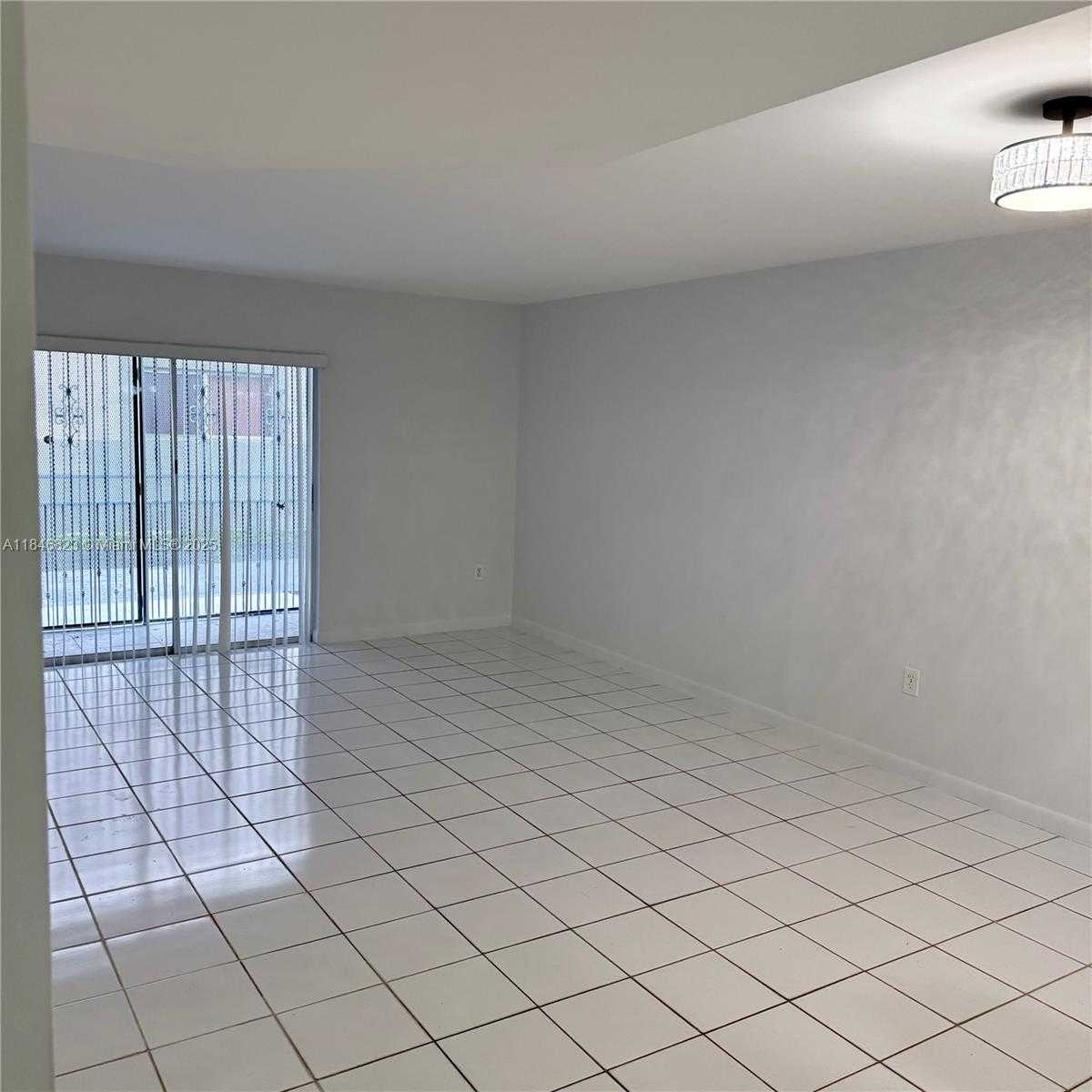 Small Image of 2750 WEST 76TH ST #104, Hialeah Number 5