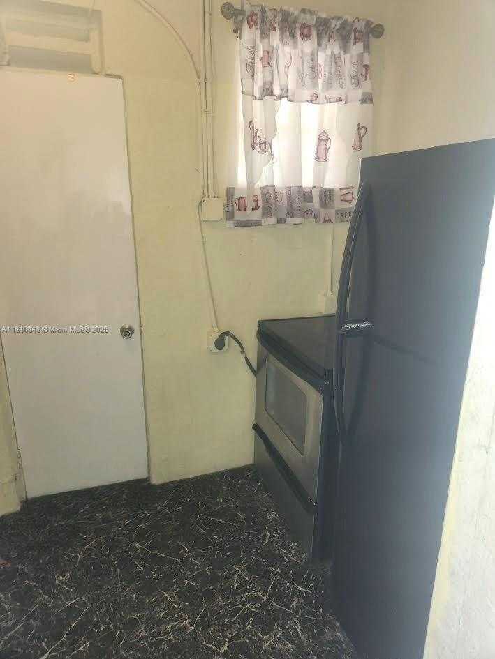 Small Image of 18520 NORTH WEST 22ND CT #B, Miami Gardens Number 4