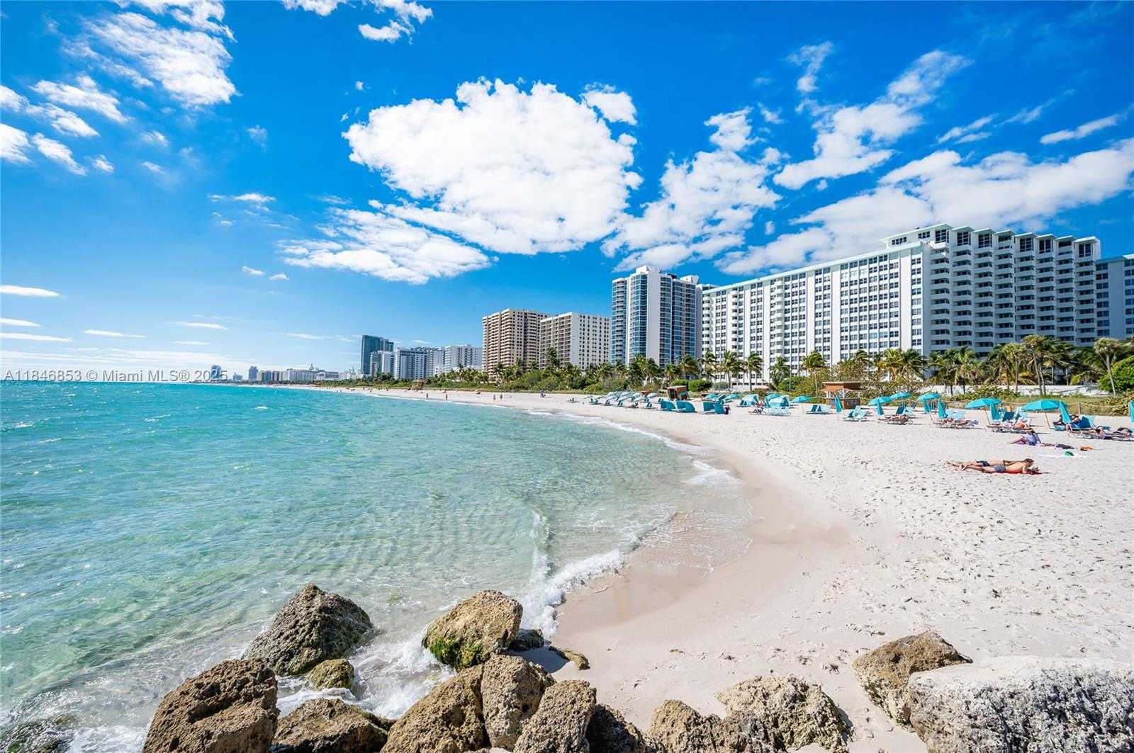 Small Image of 2899 COLLINS AVE #833, Miami Beach Number 29