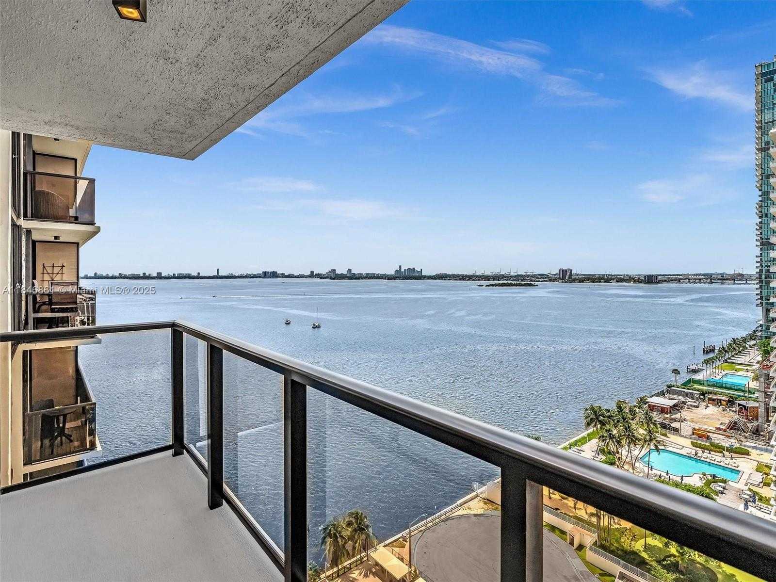 Small Image of Miami Number 22