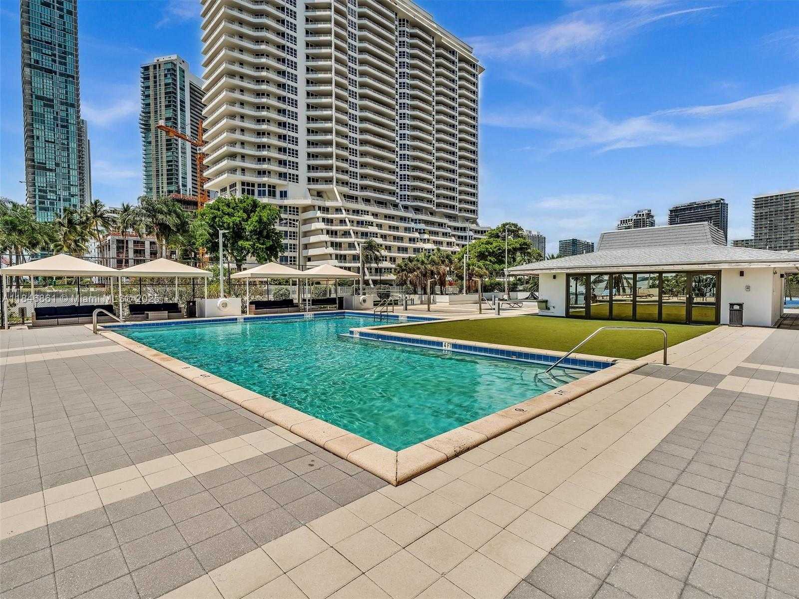 Small Image of Miami Number 24