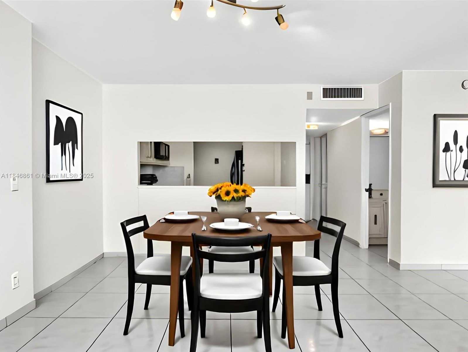 Small Image of Miami Number 9