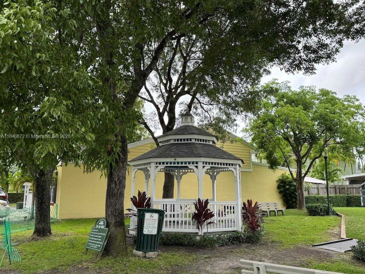 Small Image of 11715 SOUTH WEST 113TH TER, Miami Number 24