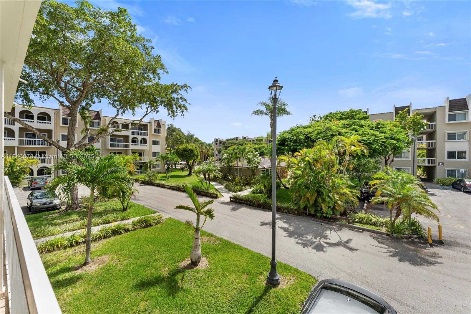 Small Image of 7700 CAMINO REAL #D-202, Miami Number 17