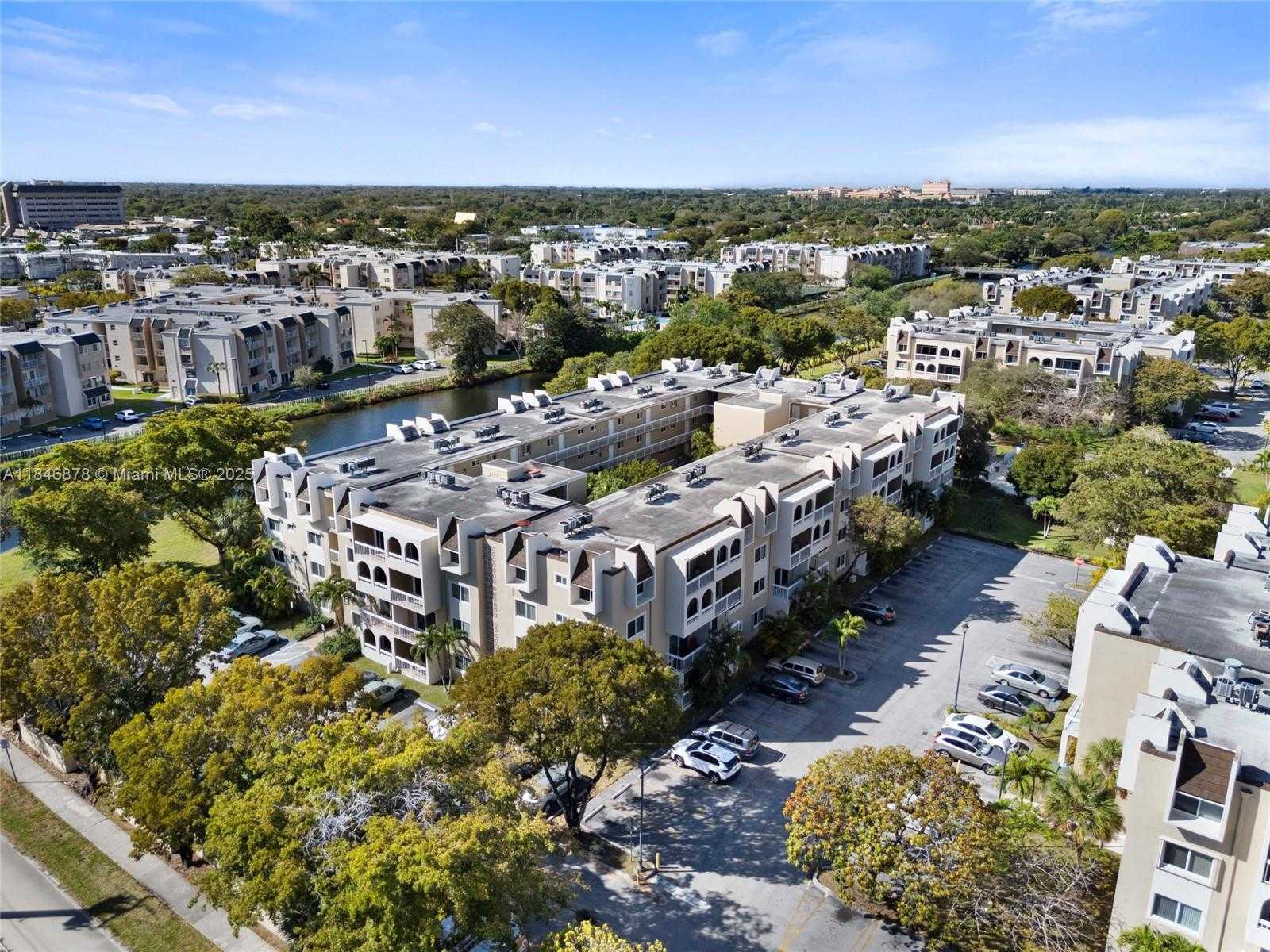 Small Image of 7700 CAMINO REAL #D-202, Miami Number 18
