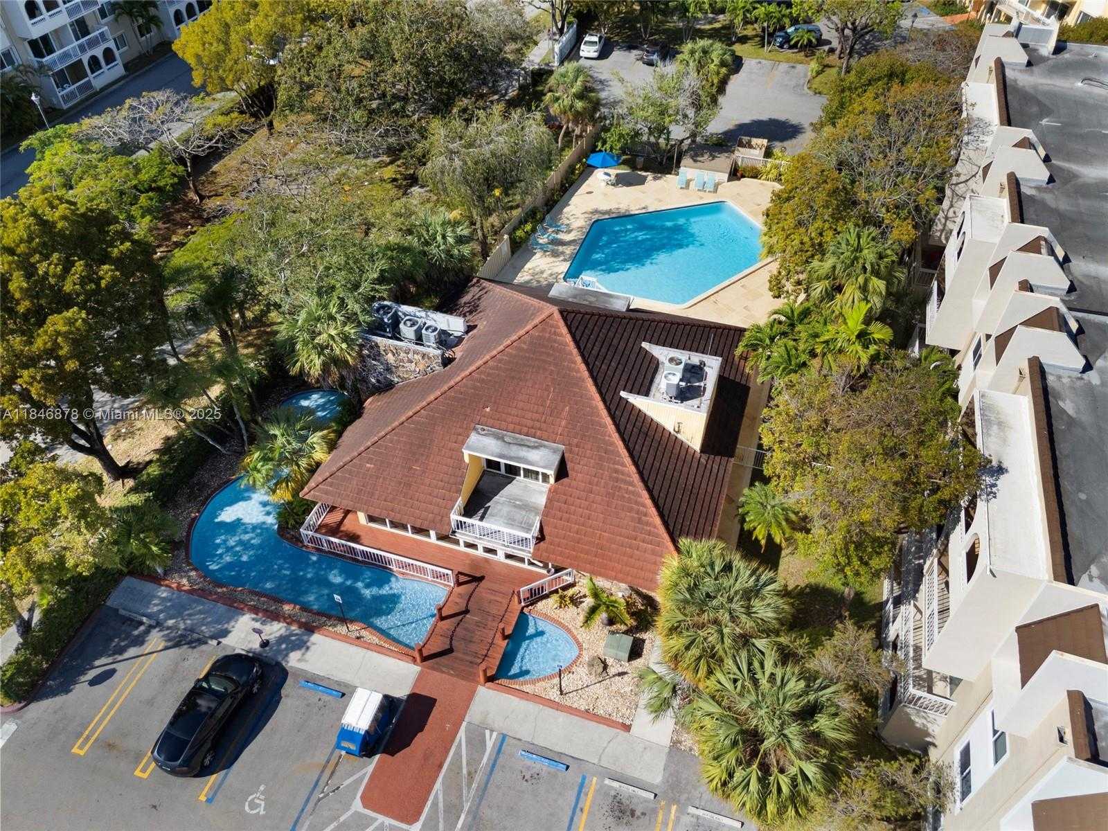 Small Image of 7700 CAMINO REAL #D-202, Miami Number 24