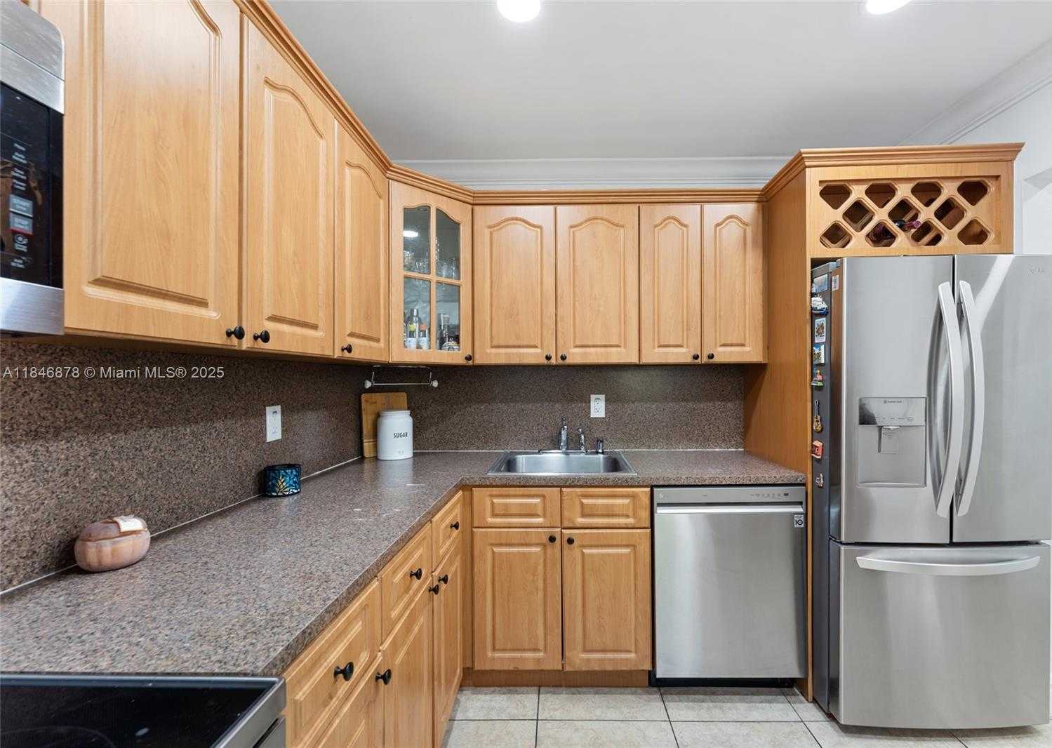 Small Image of 7700 CAMINO REAL #D-202, Miami Number 4