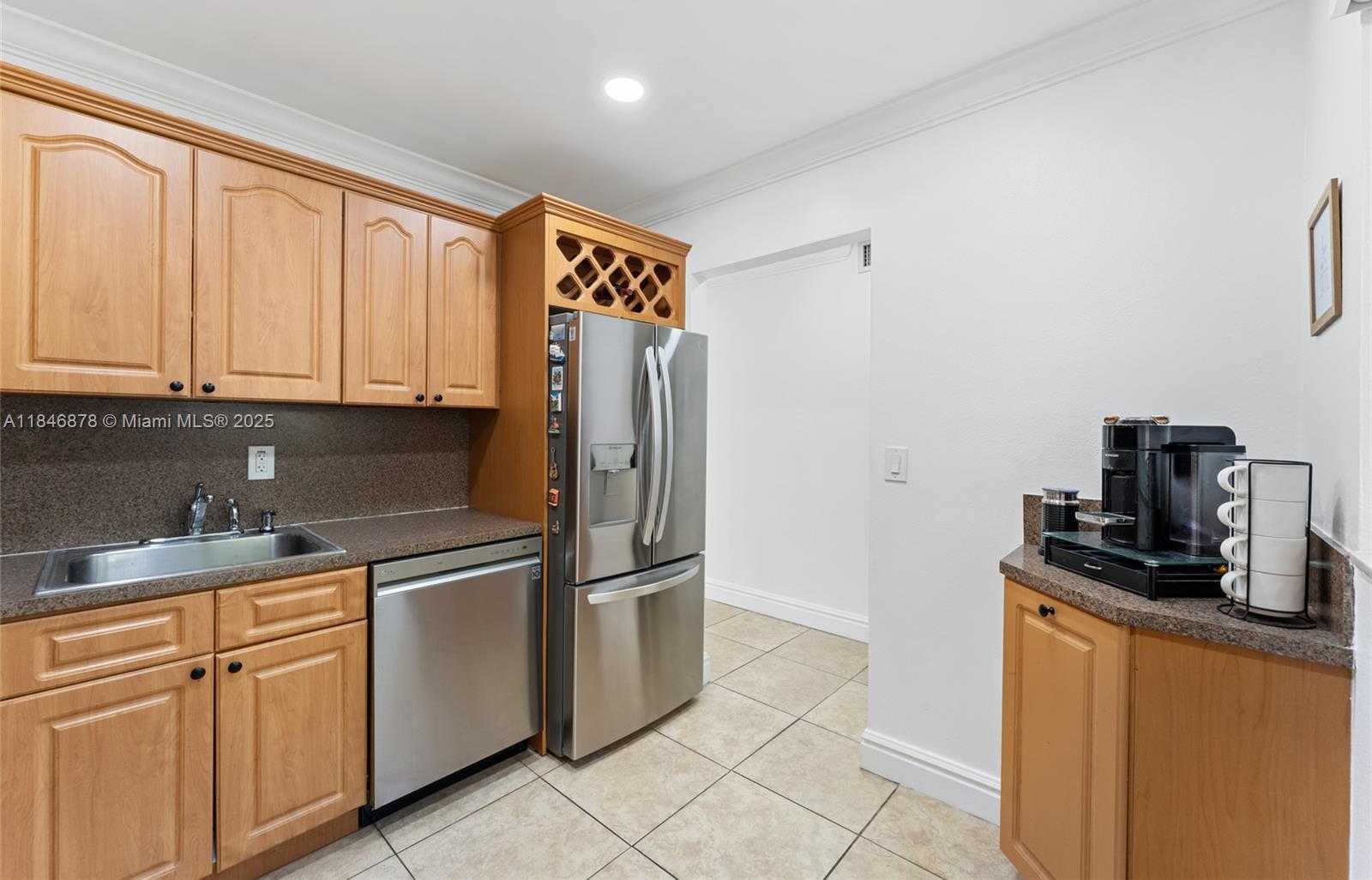 Small Image of 7700 CAMINO REAL #D-202, Miami Number 5