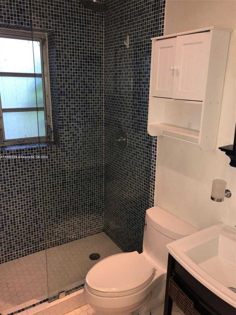 Small Image of 4724 SOUTH WEST 64TH CT, Miami Number 11
