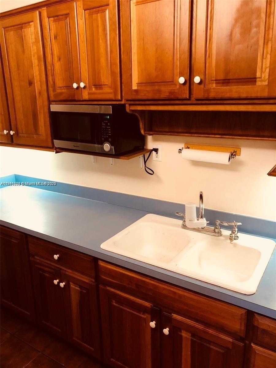 Small Image of 4724 SOUTH WEST 64TH CT, Miami Number 9
