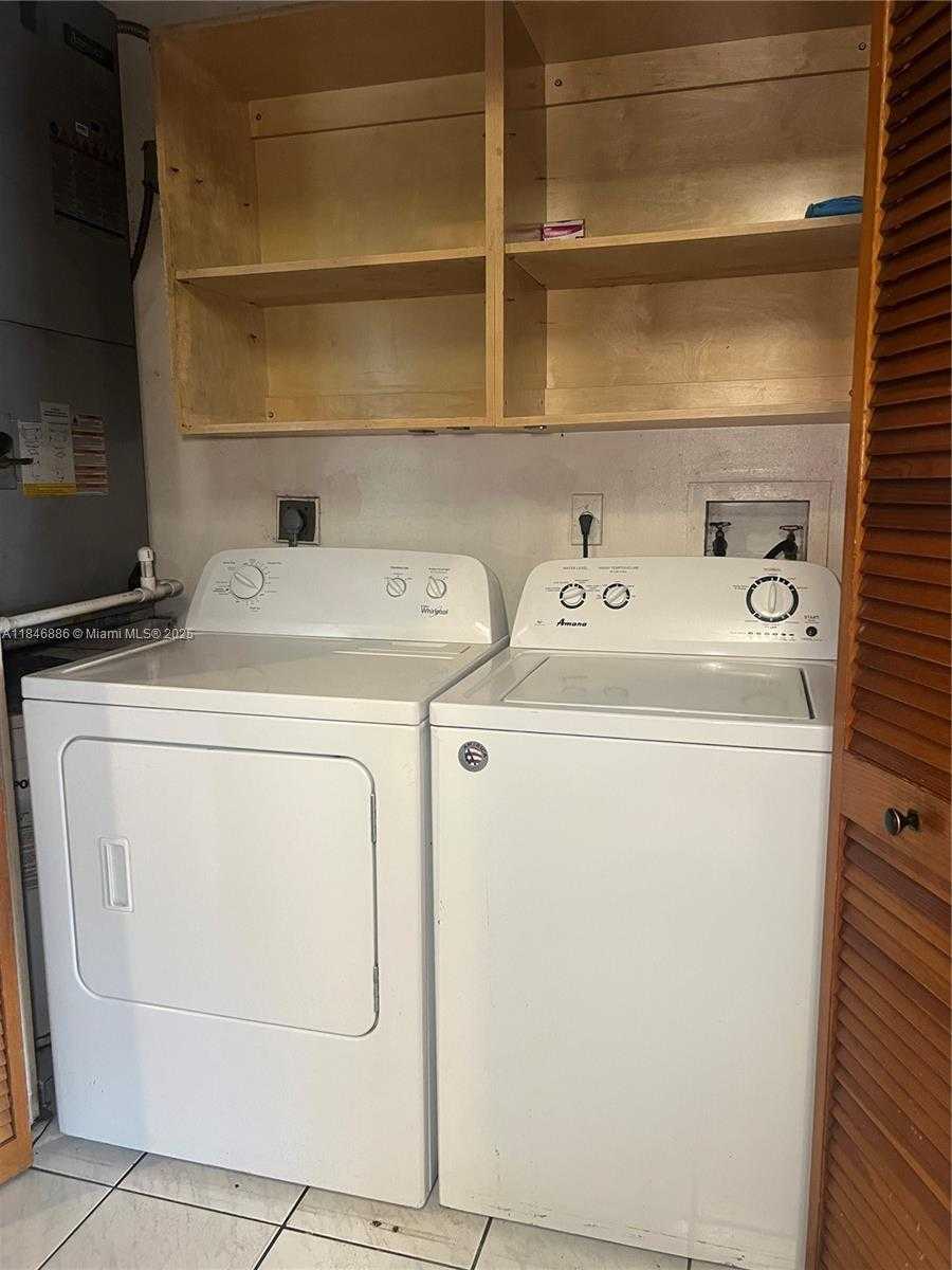 Small Image of 3192 WEST 70TH ST #3192, Hialeah Number 18