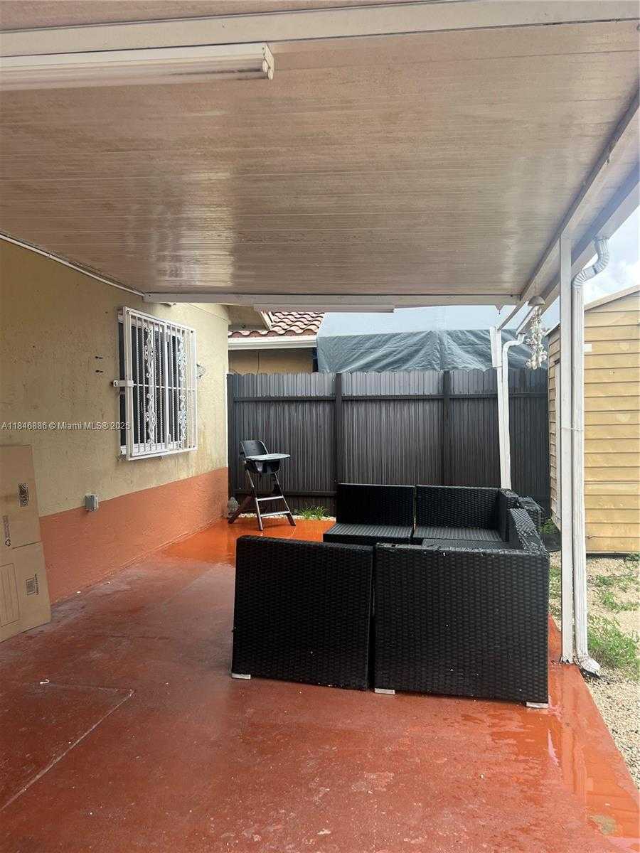 Small Image of 3192 WEST 70TH ST #3192, Hialeah Number 4