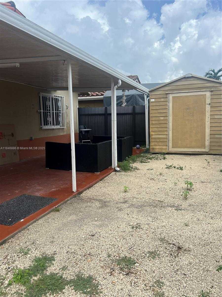 Small Image of 3192 WEST 70TH ST #3192, Hialeah Number 5