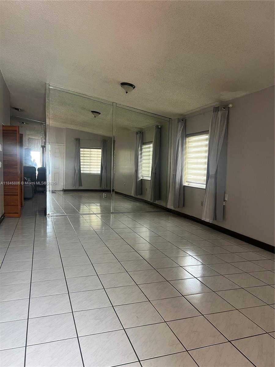 Small Image of 3192 WEST 70TH ST #3192, Hialeah Number 8