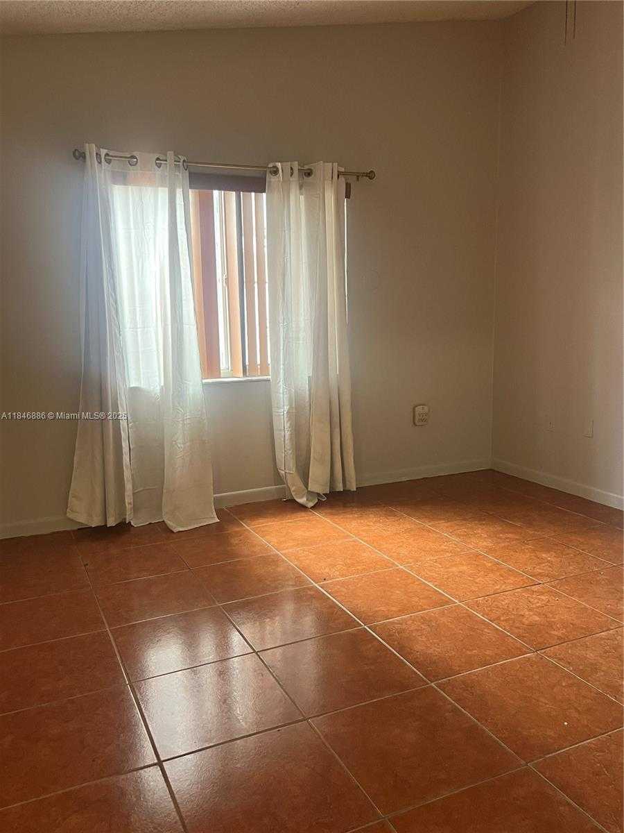 Small Image of 3192 WEST 70TH ST #3192, Hialeah Number 9