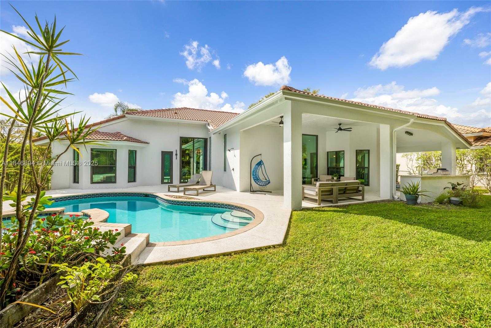 Small Image of 6586 NORTH WEST 97TH DR, Parkland Number 2
