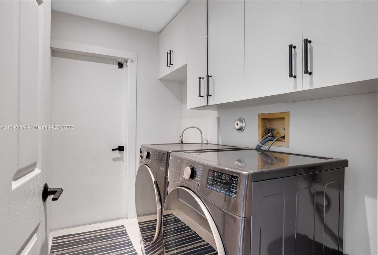 Small Image of 6586 NORTH WEST 97TH DR, Parkland Number 23