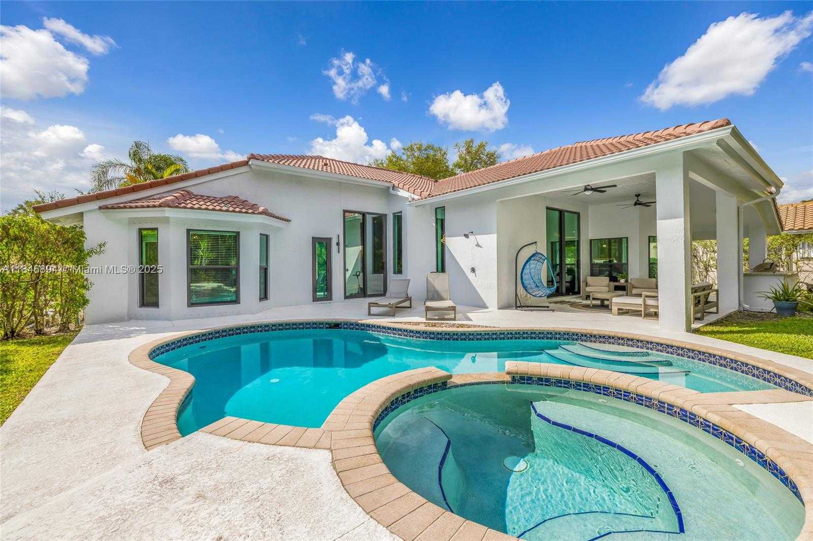 Small Image of 6586 NORTH WEST 97TH DR, Parkland Number 35