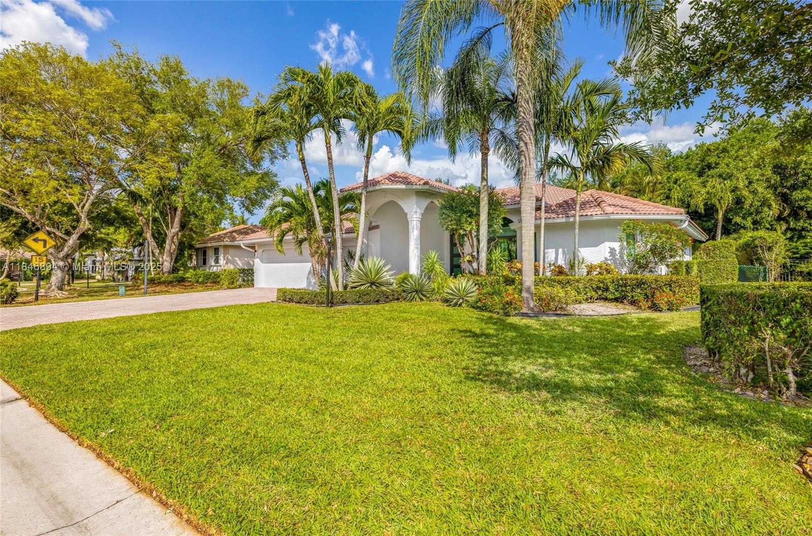 Small Image of 6586 NORTH WEST 97TH DR, Parkland Number 38