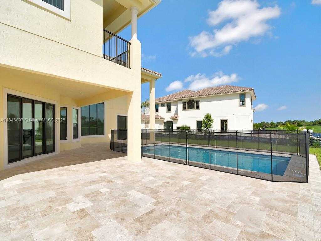 Small Image of 10400 SOUTH BARNSLEY DR, Parkland Number 17