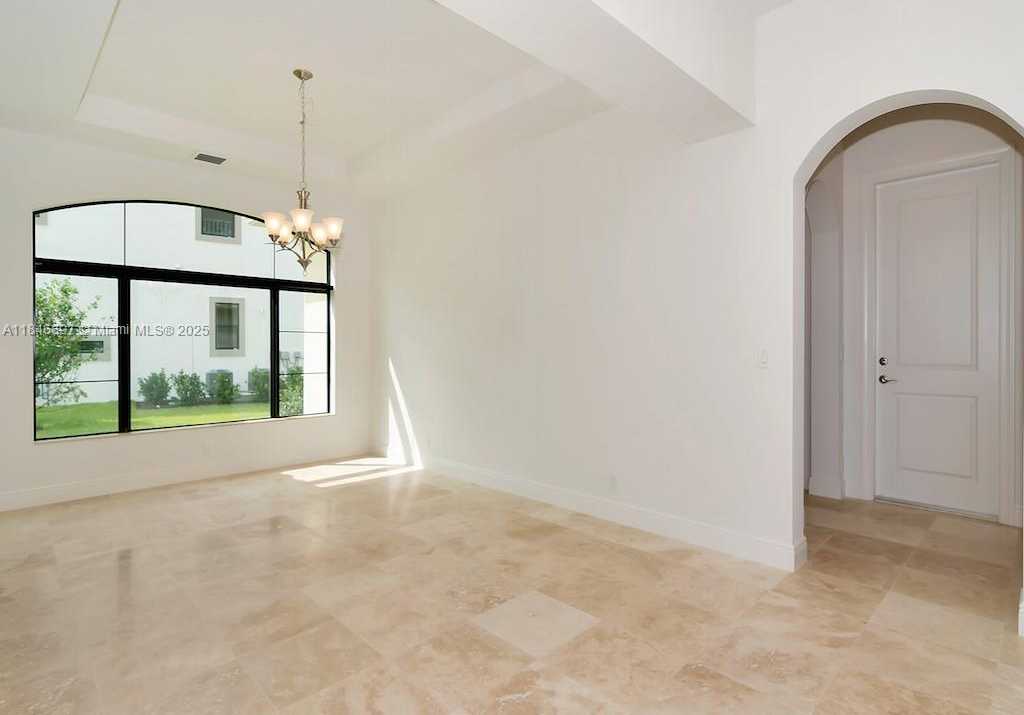 Small Image of 10400 SOUTH BARNSLEY DR, Parkland Number 25