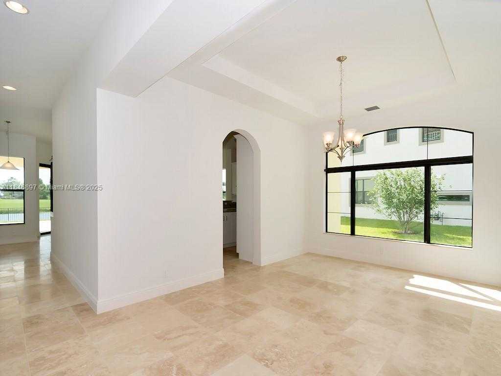Small Image of 10400 SOUTH BARNSLEY DR, Parkland Number 27