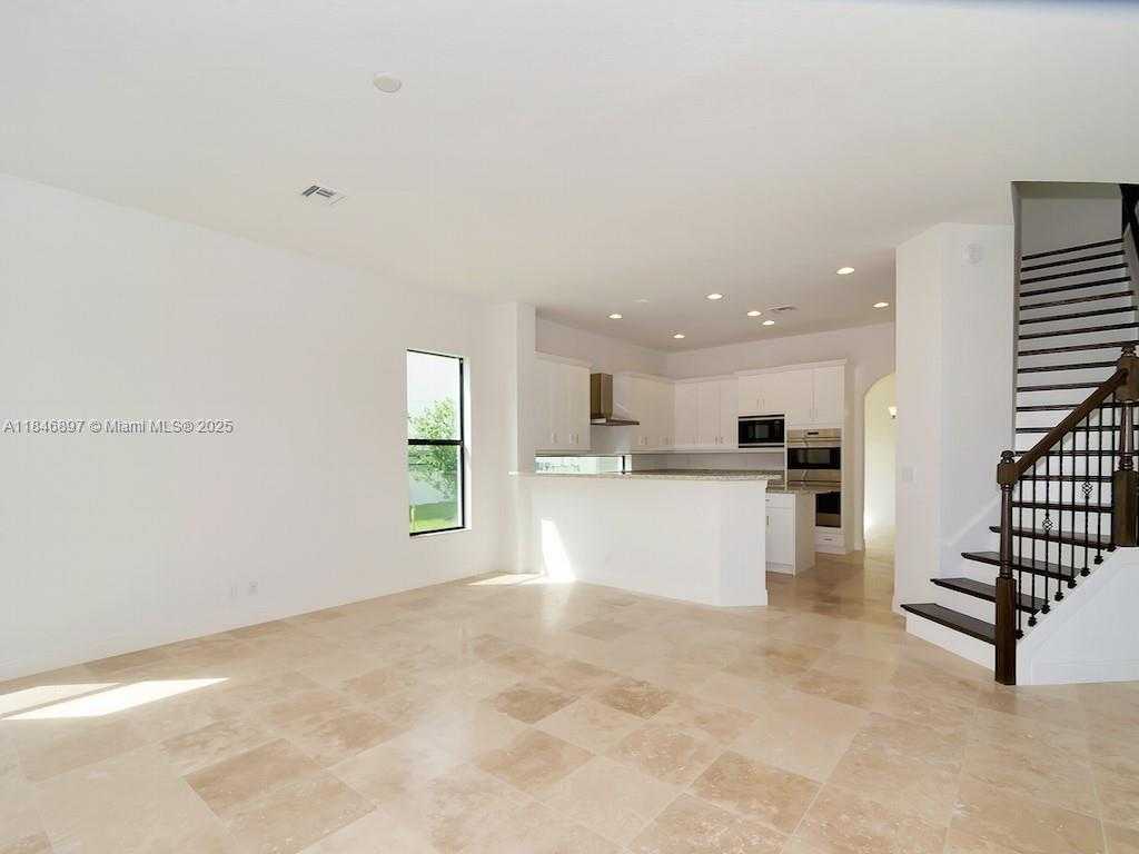 Small Image of 10400 SOUTH BARNSLEY DR, Parkland Number 32