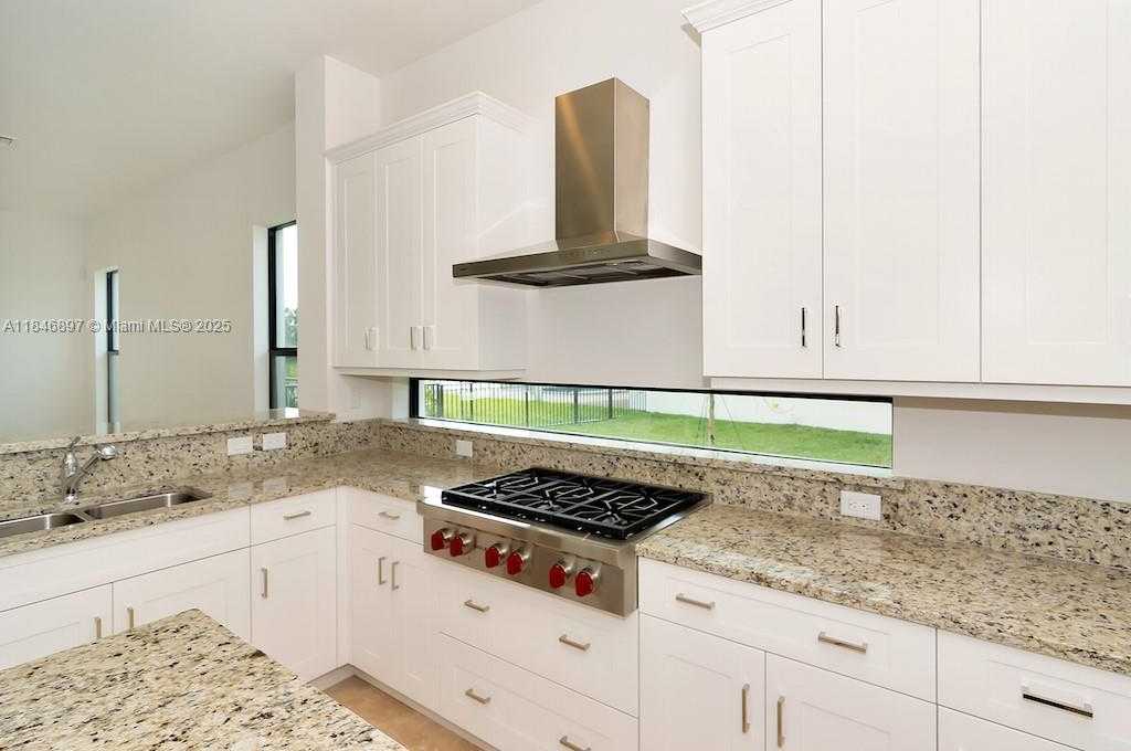Small Image of 10400 SOUTH BARNSLEY DR, Parkland Number 36