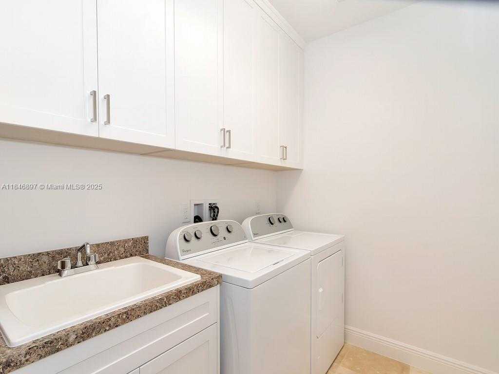 Small Image of 10400 SOUTH BARNSLEY DR, Parkland Number 39
