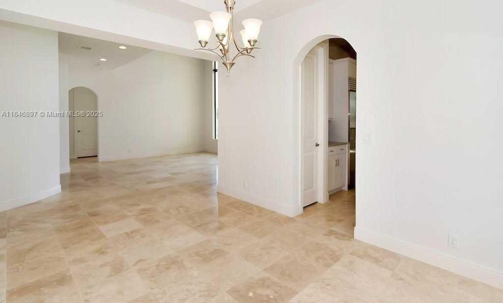 Small Image of 10400 SOUTH BARNSLEY DR, Parkland Number 44