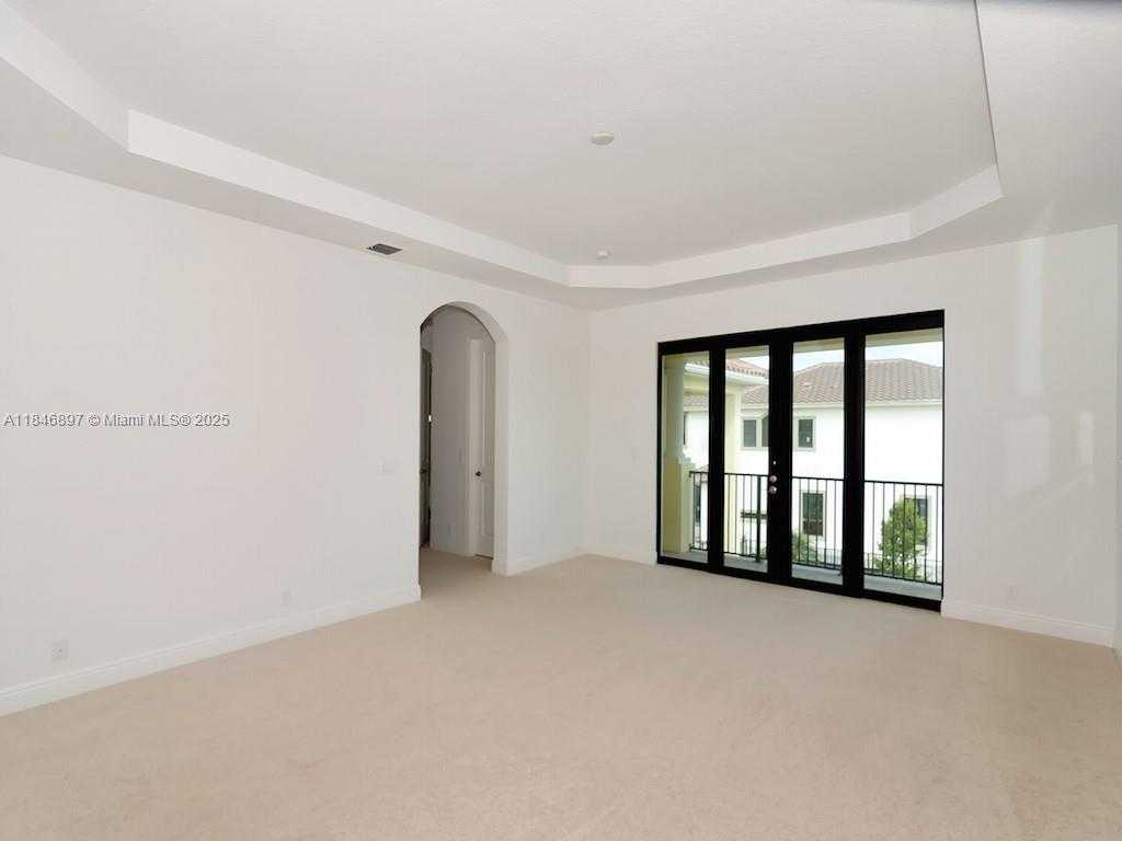 Small Image of 10400 SOUTH BARNSLEY DR, Parkland Number 50