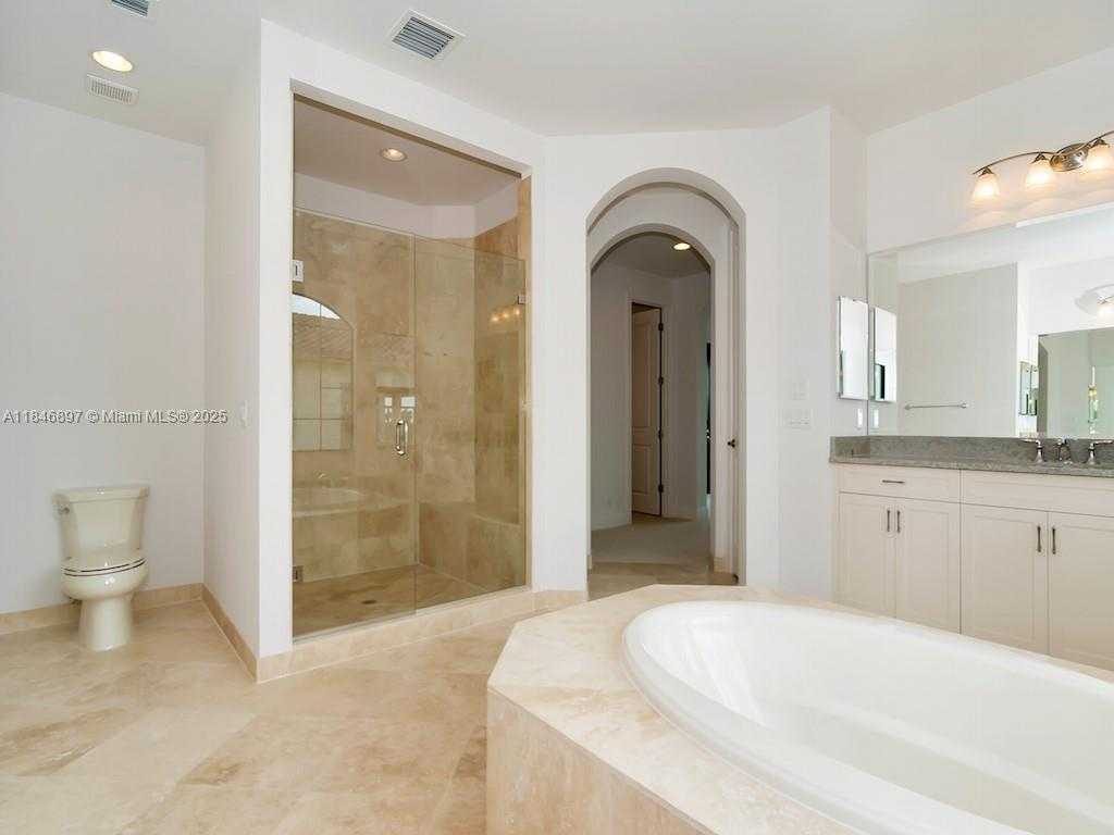 Small Image of 10400 SOUTH BARNSLEY DR, Parkland Number 56
