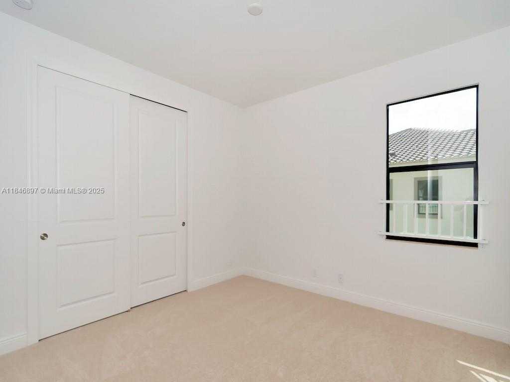 Small Image of 10400 SOUTH BARNSLEY DR, Parkland Number 59